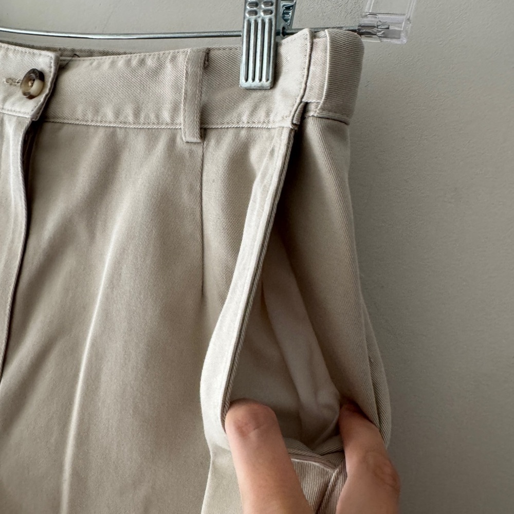 L.L. Bean Wrinkle-Free Bayside Shorts, Ultra High-Rise Hidden Comfort Waist 9" - Picture 7 of 13